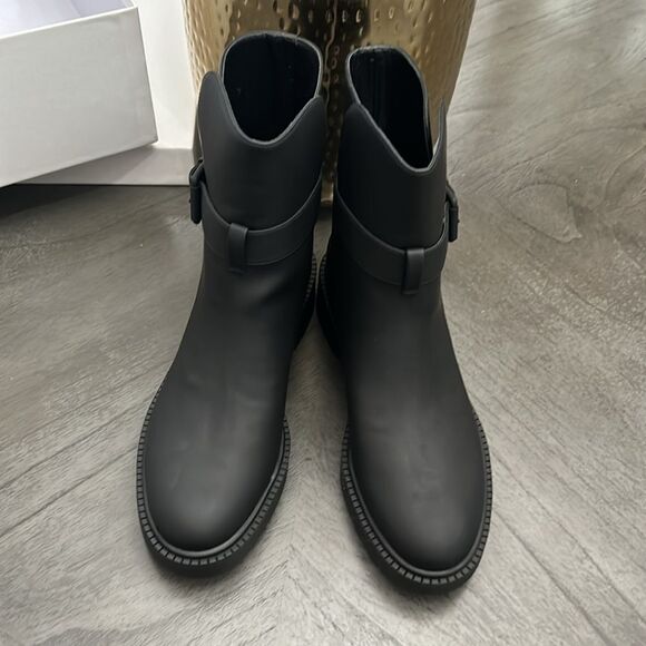 VINCE Kaelyn Water-resistant Leather Buckle Boots - Picture 4 of 8